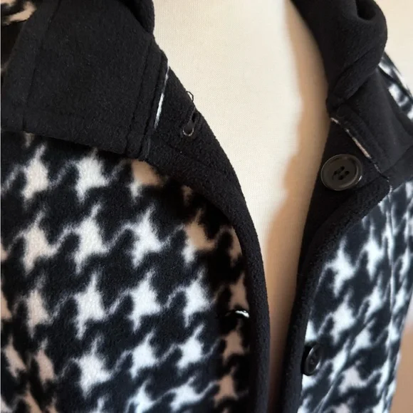 Susan Graver Black and White Houndstooth Reversible Jacket - Picture 4 of 5